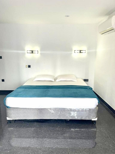 Bedroom 3, Venus Hotel, Colombo