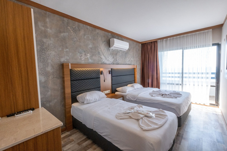 Bedroom 5, Sunday Beach Hotel, Kuşadası