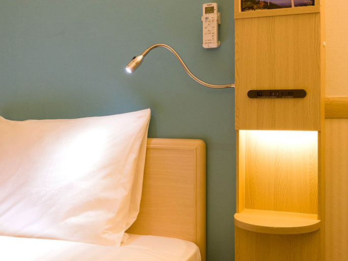 Bedroom 3, Toyoko Inn Osaka Bentencho, Osaka