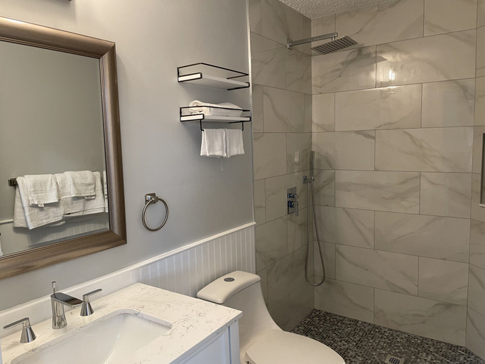 Bathroom 4, Sunny Palms Inn, Palm Beach