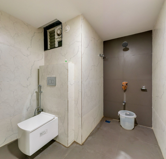 Bathroom 3, VOV Hotels Vijayapura, Bijapur