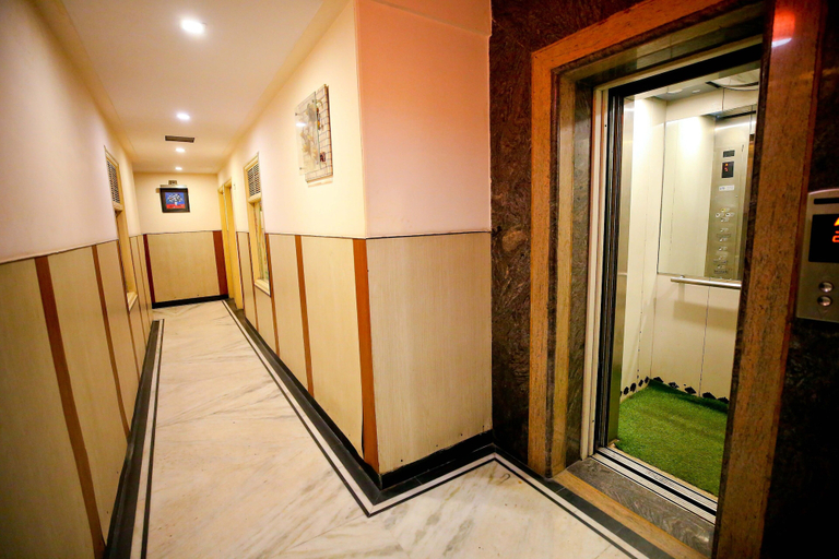 Others, Hotel Moti Palace, Agra
