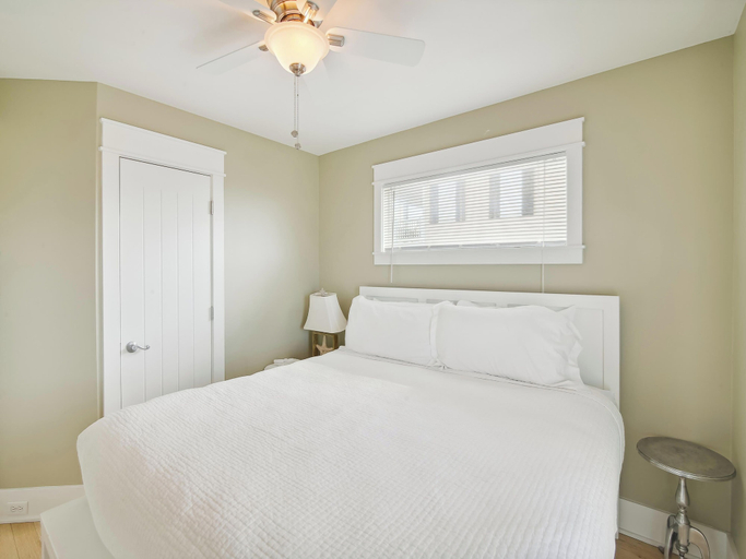 Bedroom 2, Discovery Bayhouse, Galveston