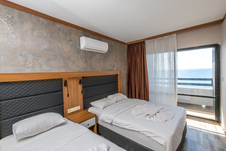 Bedroom 4, Sunday Beach Hotel, Kuşadası