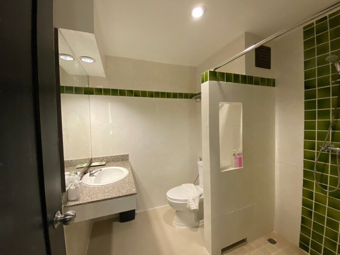 Bathroom 3, President Hotel, Muang Udon Thani