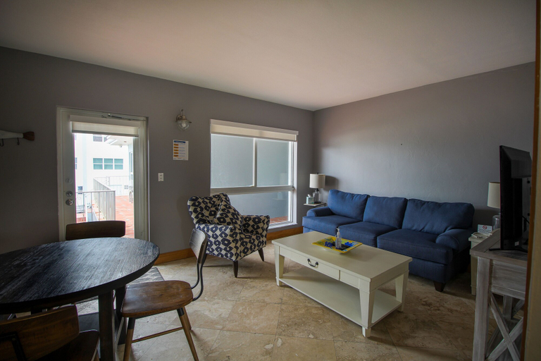 Others 5, Shore View Hotel, Broward