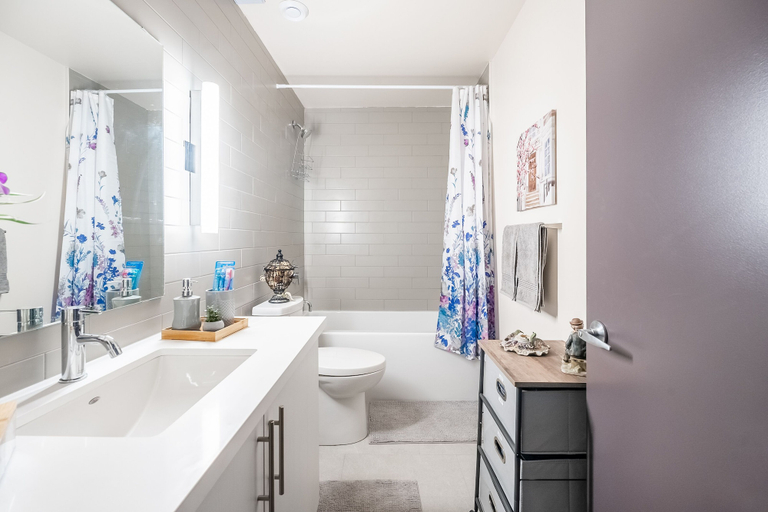 Bathroom 4, GLOBALSTAY Modern Apartment DT Hamilton, Hamilton