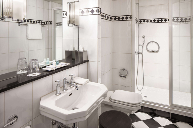 Bathroom 4