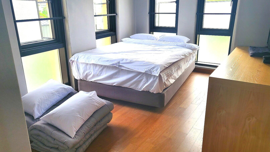 Bedroom 3, J.Hill House, Jongno