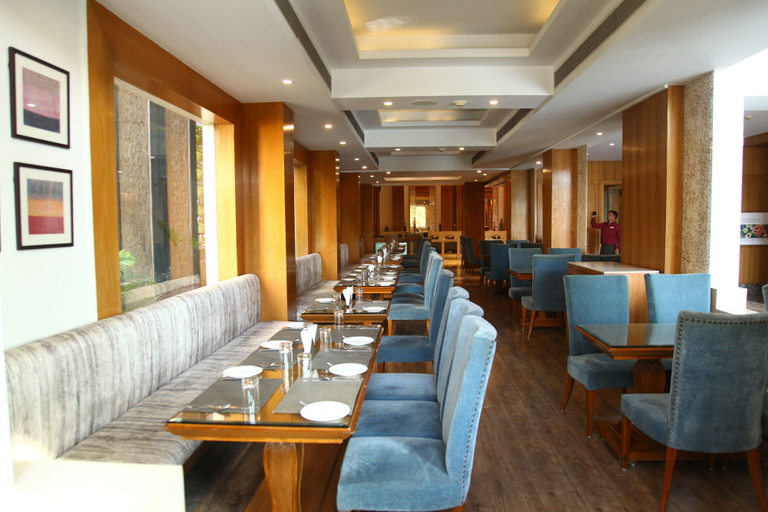 Food & Drinks 5, The Place Gurugram, a member of Radisson Individuals, Gurgaon