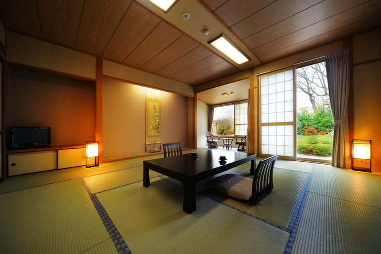 Others 4, Ryokan ichie, Nikaho