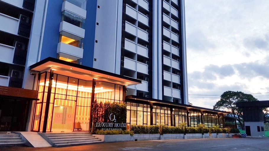 O2 luxury hotel, Bang Plee