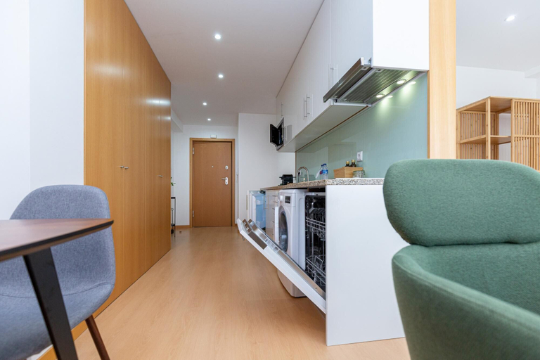 Others 4, Feel Corporate Housing Marqu s V, Porto