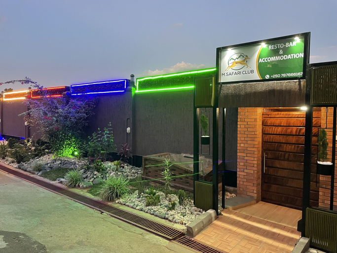 Exterior & Views