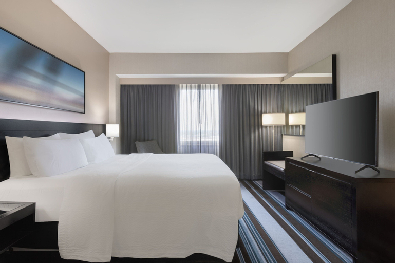 Bedroom 4, Courtyard by Marriott New York JFK Airport, New York
