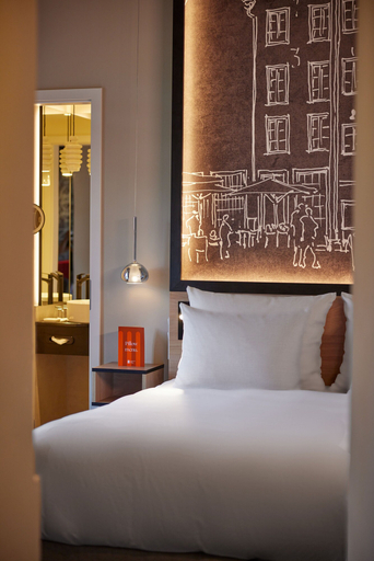 Bedroom 3, Wasserturm Hotel Cologne, Curio Collection by Hilton, Köln