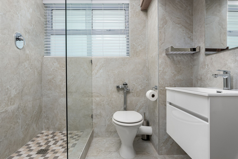 Bathroom, Cascades 407, City of Cape Town