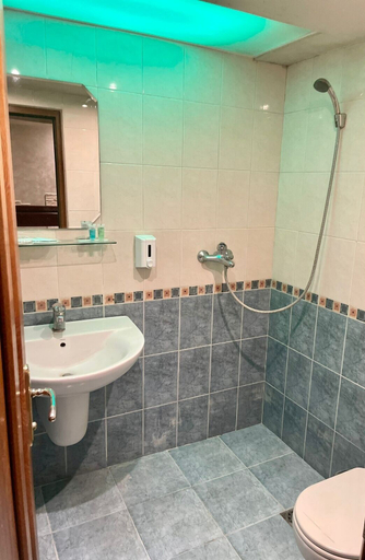 Bathroom 2, New York Capsule Hotel, Yerevan
