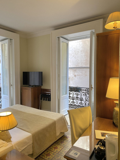 Bedroom 3, Akropolis Hotel, Taranto