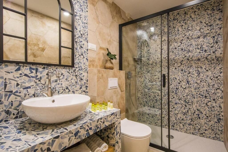 Bathroom 4, Palacio Celeste, Dubrovnik