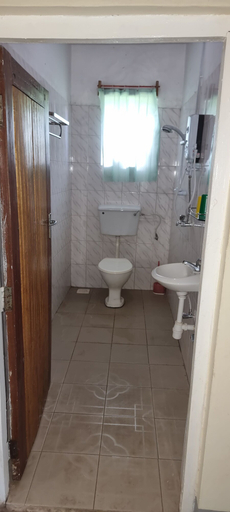 Bathroom 2, Mutolere Coffee Pot Guest Houses, Kisoro