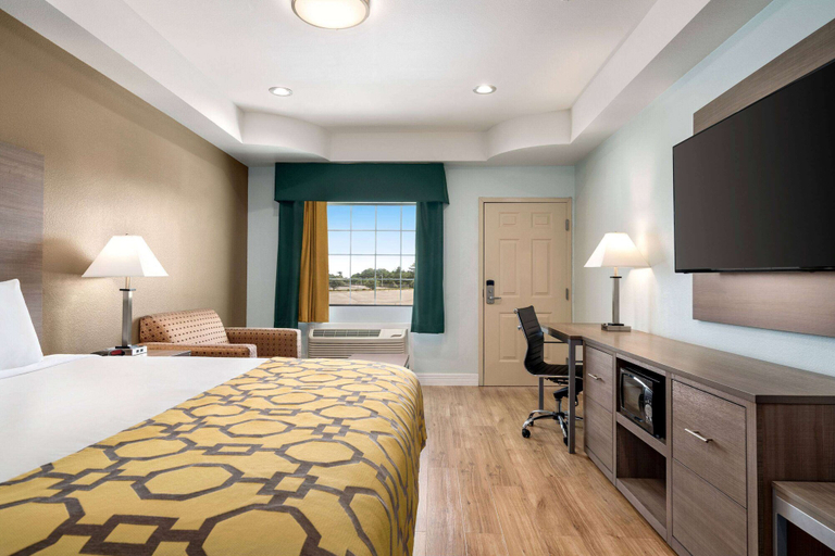 Bedroom 3, Baymont by Wyndham Kingwood, Houston