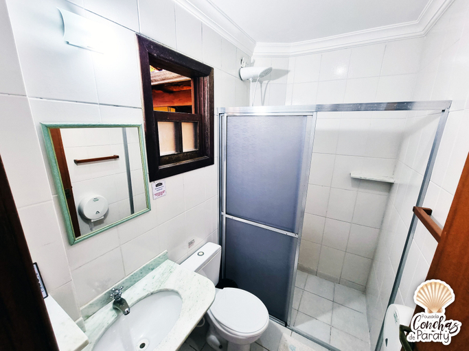 Bathroom 3, Conchas de Paraty, Parati