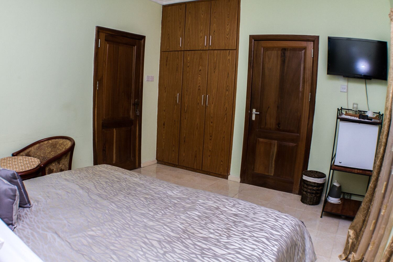 Bedroom 3, Alma House, Accra