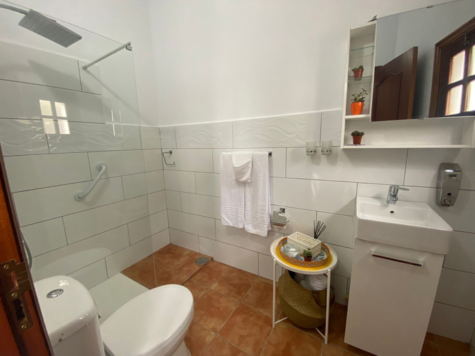 Bathroom 5, Geko Hotels, Santa Cruz de Tenerife