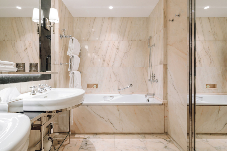 Bathroom 7