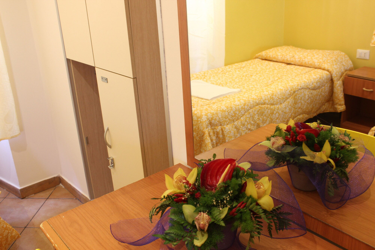 Bedroom 3, Legends Hostel, Rome