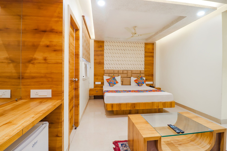 Bedroom 2, Fabhotel Holiday Grand, Patna