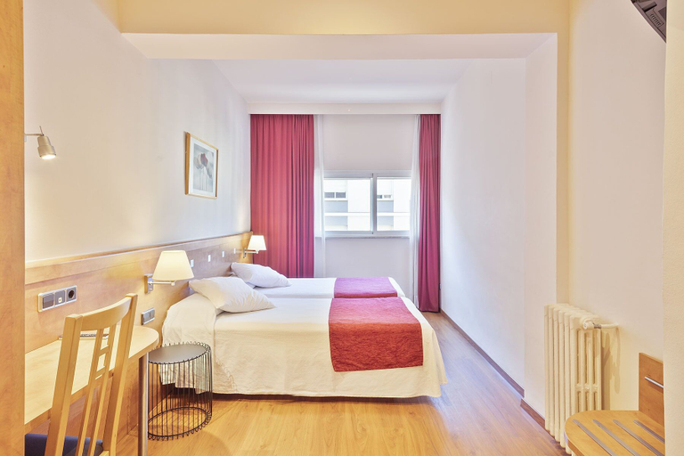 Bedroom 3, Hotel Acta Antibes, Barcelona