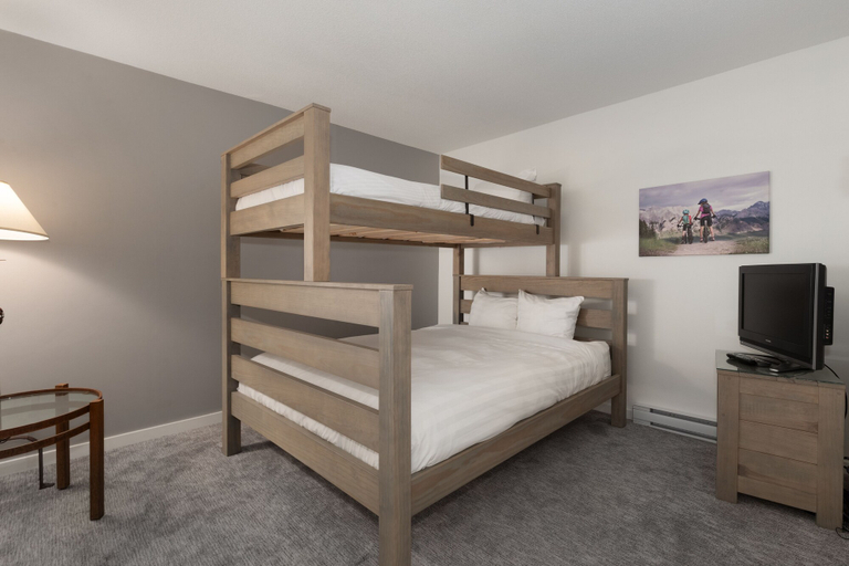 Bedroom 2, The Woodrun by Whiski Jack, Squamish-Lillooet