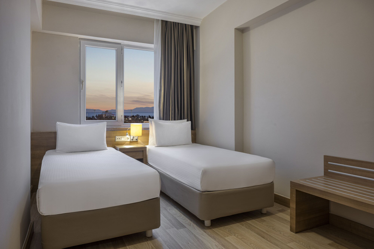 Bedroom 5, Wyndham Garden Lara, Antalya