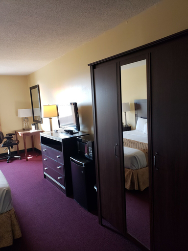 Bedroom 2, River Edge Inn, Westmoreland
