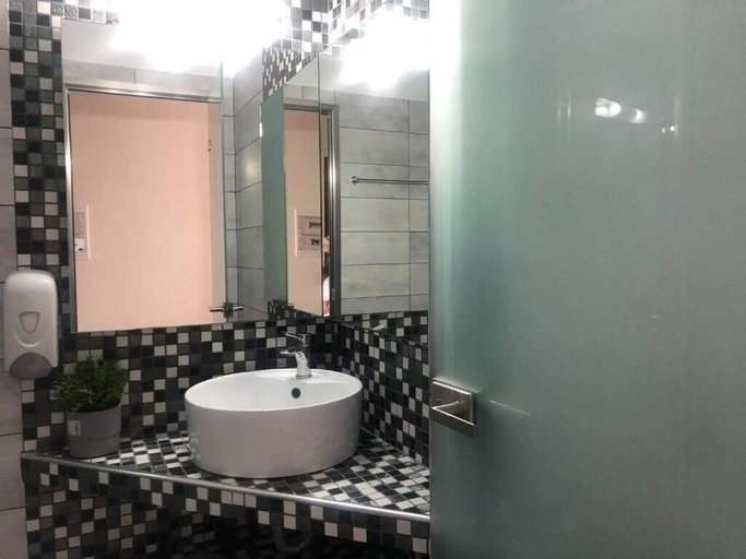 Bathroom 4, Hotel Antonia, South Aegean