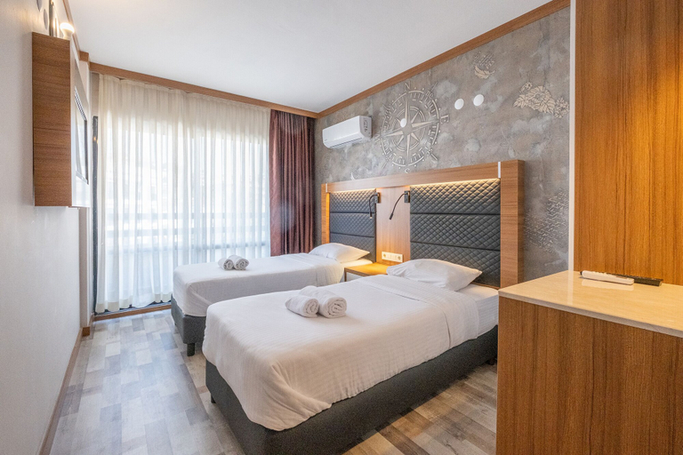 Bedroom 3, Sunday Beach Hotel, Kuşadası