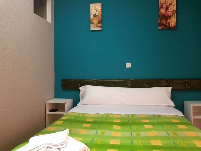 Bedroom 4, Hostal Padre Isla 1, León