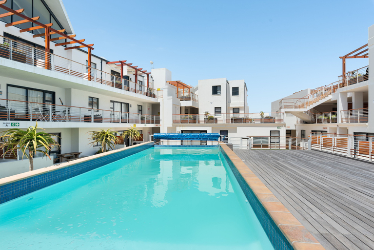 Sport & Beauty 5, Azure 32, City of Cape Town