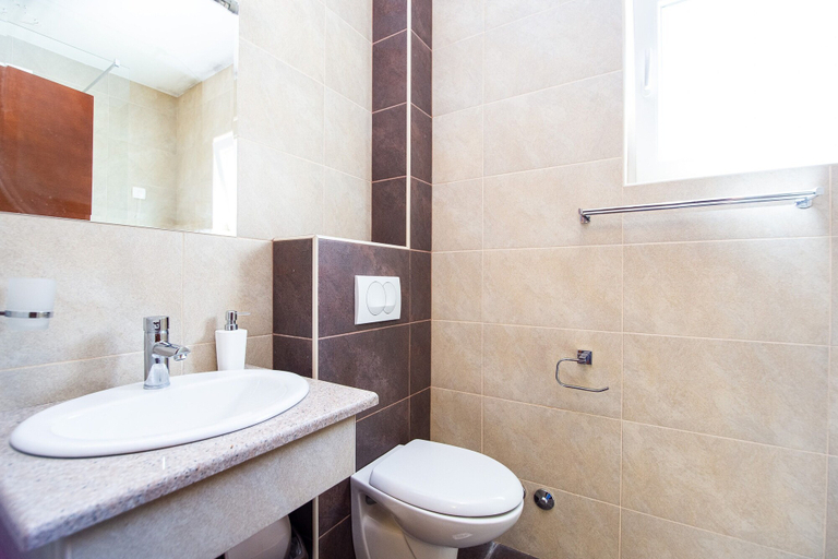 Bathroom 4, IPERA