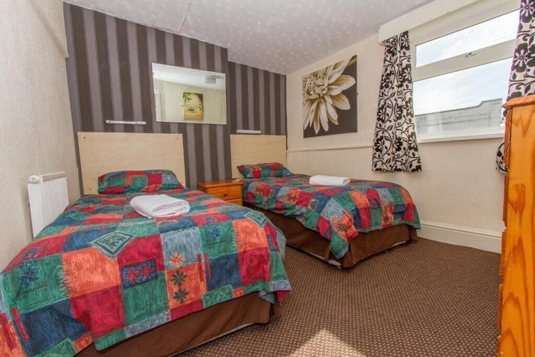 Bedroom 2, New Promenade hotel, Blackpool
