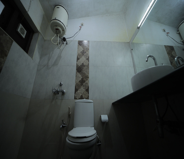 Bathroom 3, Cool Stay Home, Dindigul