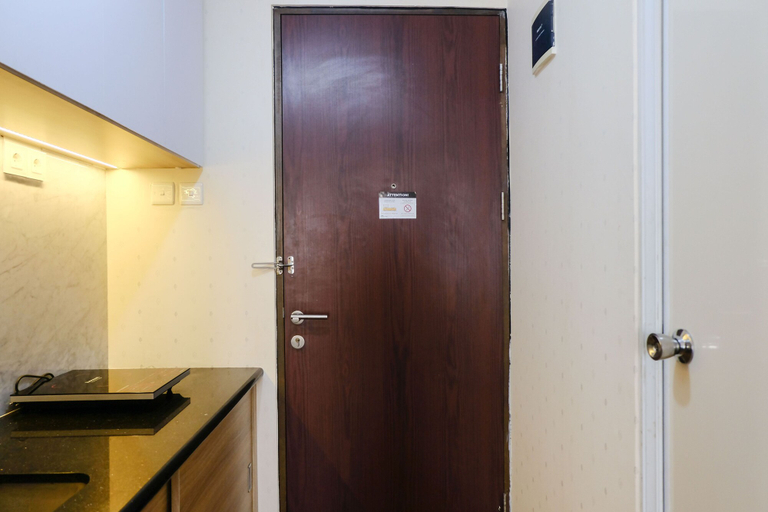 Private kitchen 2, Good Deal Studio At Tamansari Panoramic Apartment, Bandung