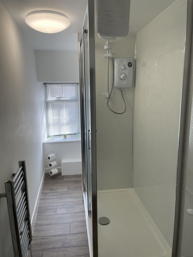 Bathroom 4, Duke of Cornwall, Cornwall
