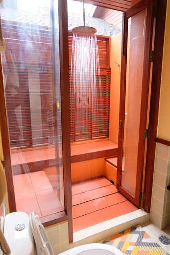 Bathroom 4, Valley Garden Resort, Muak Lek