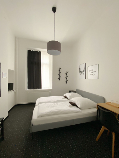 Bedroom 5, Hotel AVAlex, Berlin