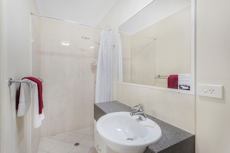 Bathroom 3, Citywalk Motor Inn, Rockhampton