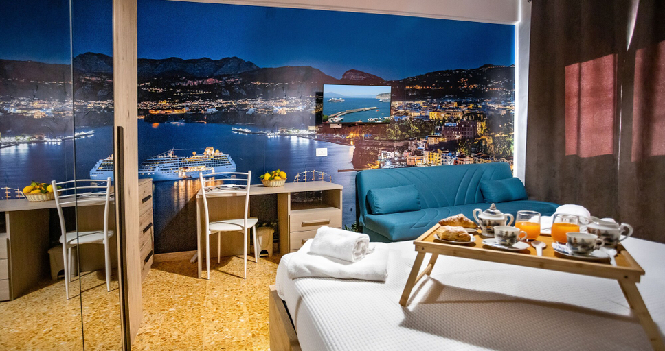 Bedroom 2, B&b-apartment-sleeps3-parking-balcony-petfriendly, Napoli