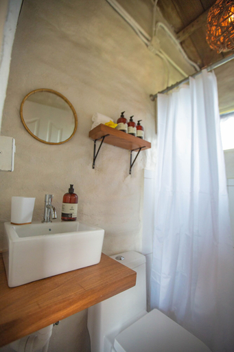 Bathroom, Buen Camino Hotel, San Mateo, San Mateo